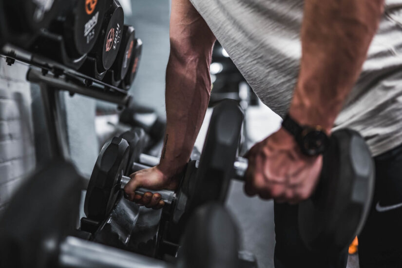 Apprenez à faire un muscle-up en 5 étapes